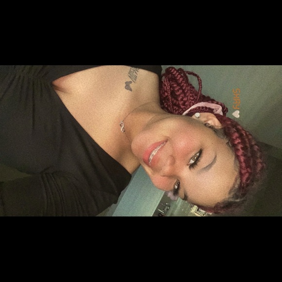 Meet your Posher, Shalay - Picture 1 of 1